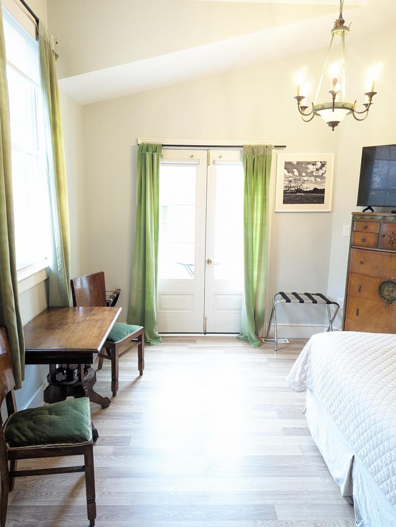 Hotel The Old Bank House à Niagara-on-the-Lake Extérieur photo