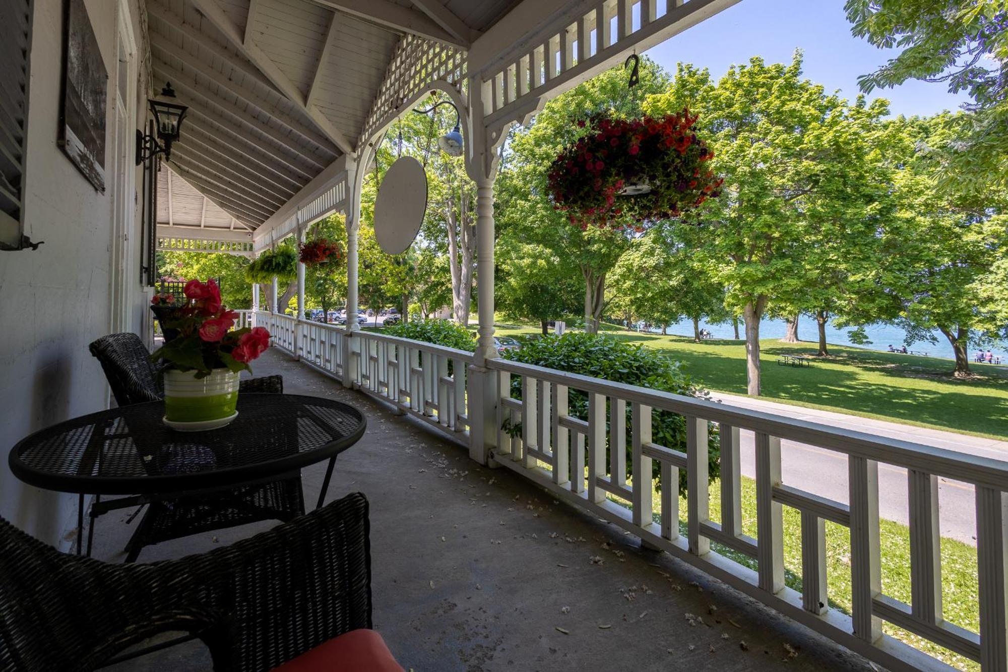 Hotel The Old Bank House à Niagara-on-the-Lake Extérieur photo